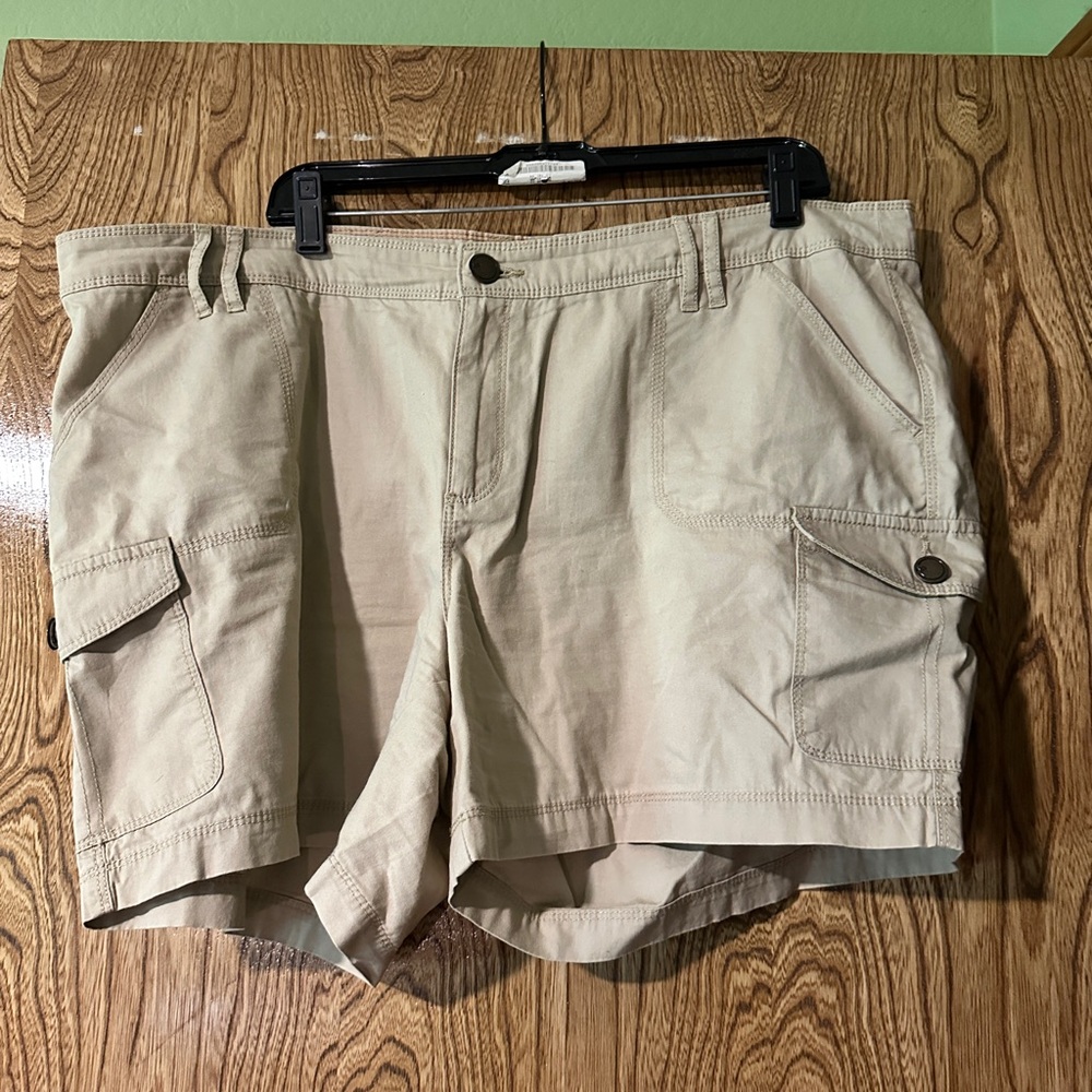 Natural Reflections Beige Cargo Shorts for Men